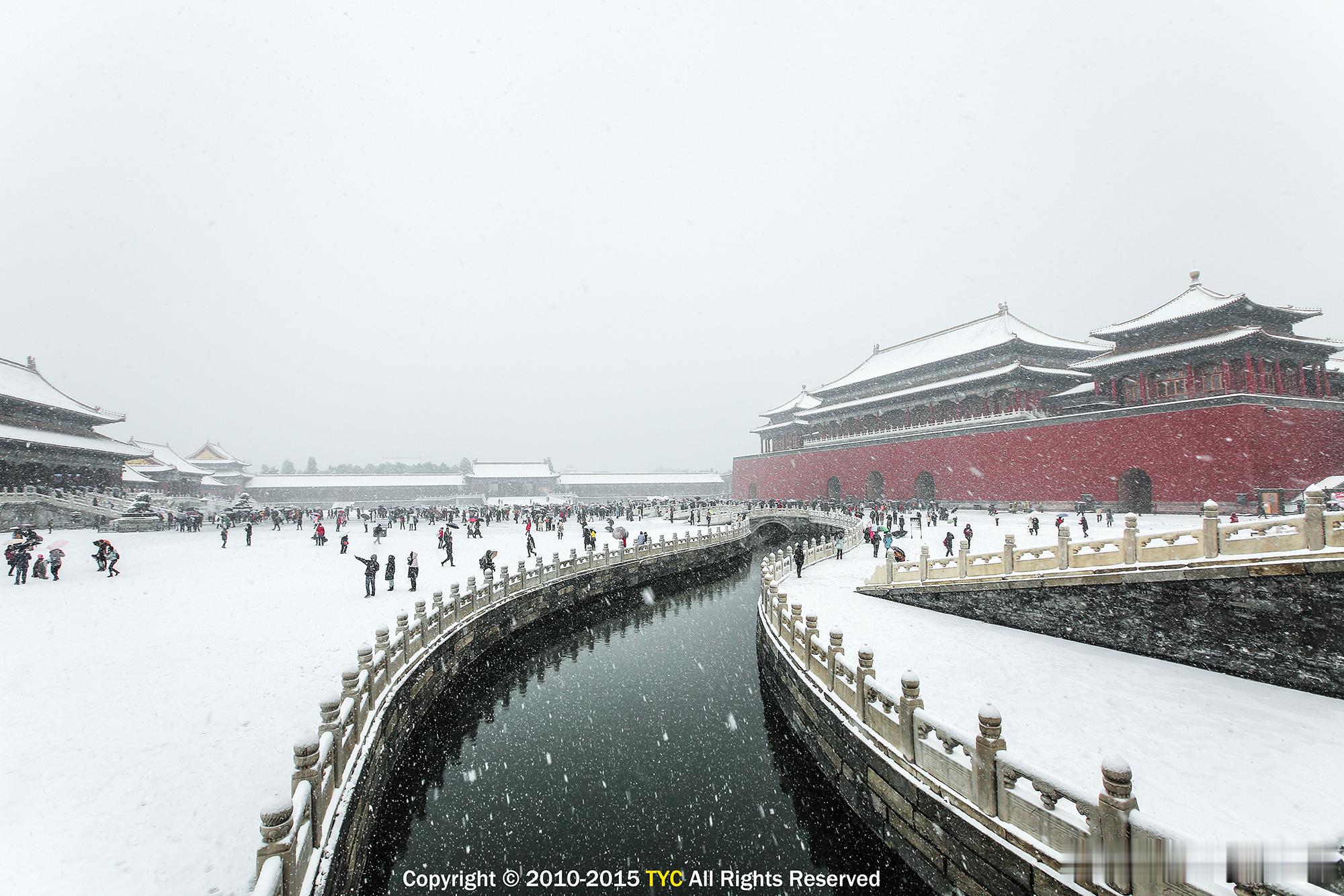 一下雪北京就成了北平 2015年下雪的紫禁城，那会随时买票就能进去……现在买张故