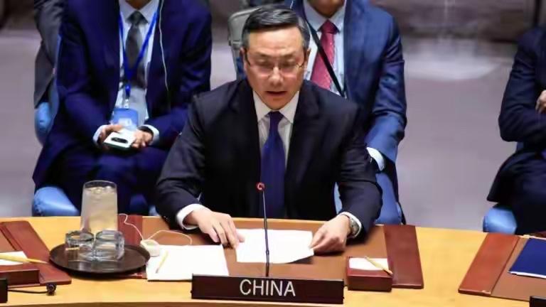中方在裁谈会严正驳斥美方无端指责

近日日内瓦裁军谈判会议现场，上演一场针锋相对