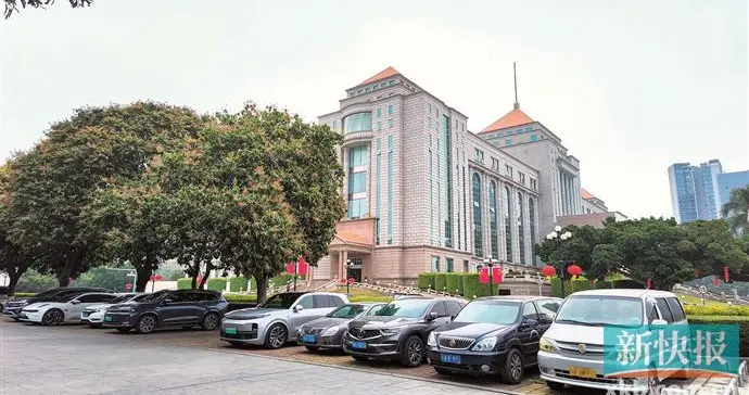 广东多地机关单位停车场春节期间免费开放