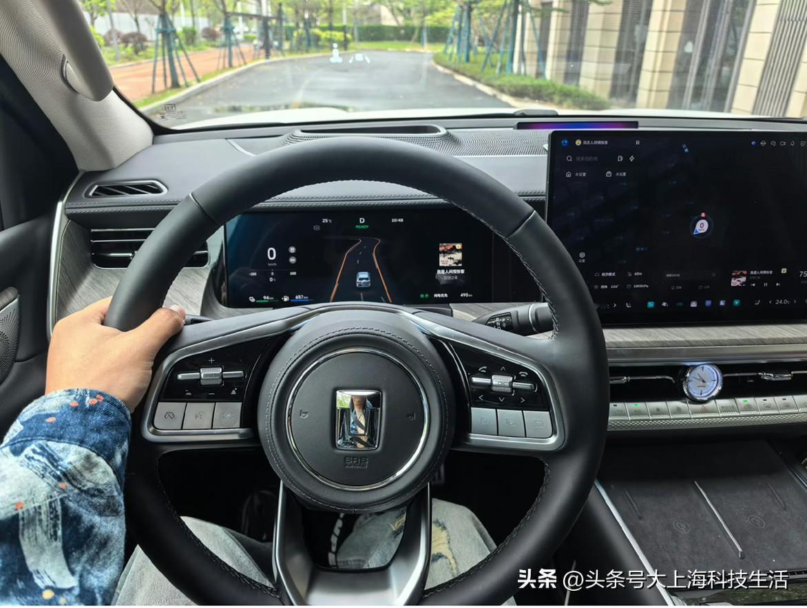 帮我拿个主意。

准备开车从广东广州去山东青岛。
2000公里，开哪台车去？
