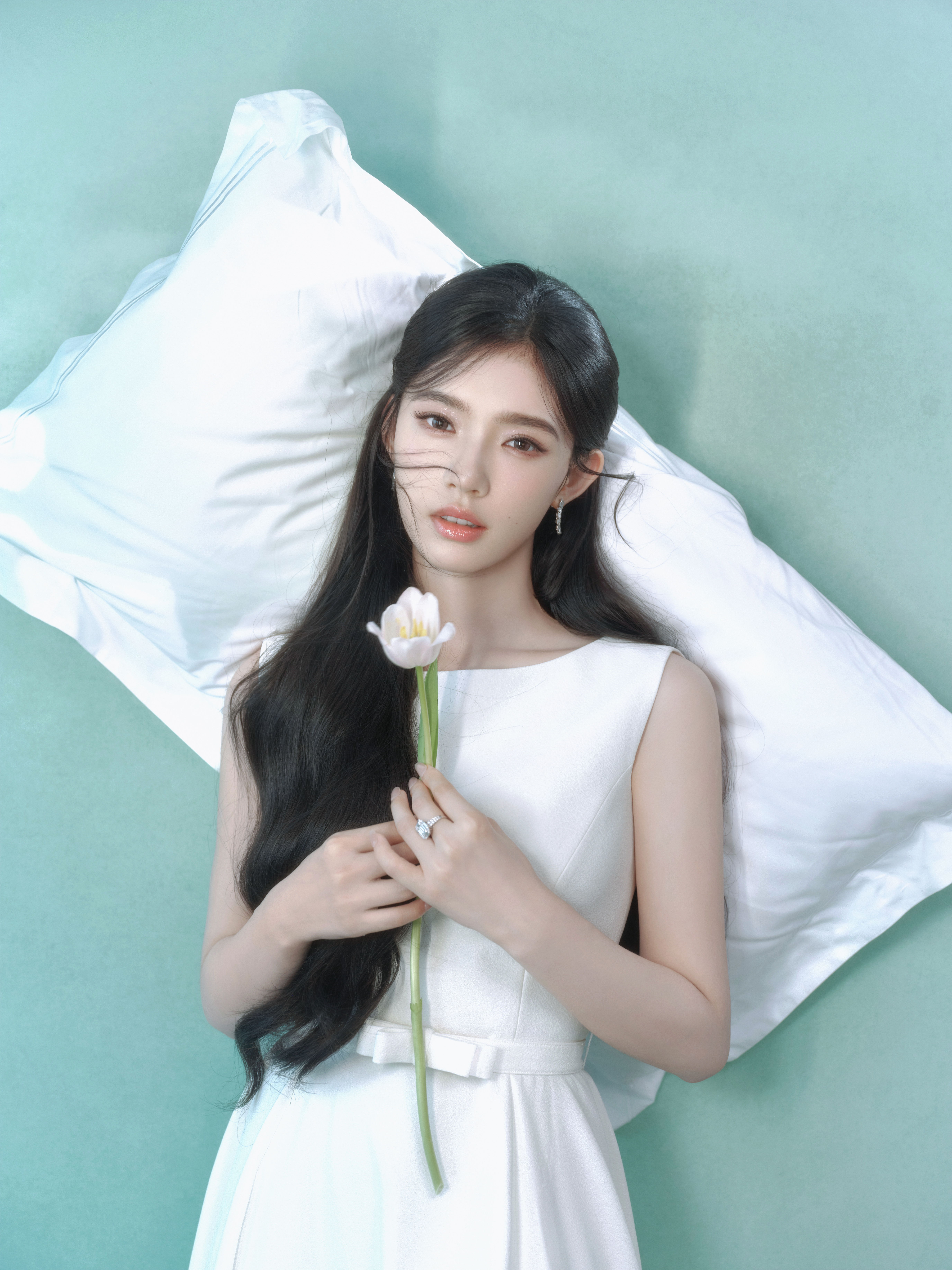 林允超话[超话]  玉足脚脚，发射发射＞＞＞💕💕💕 