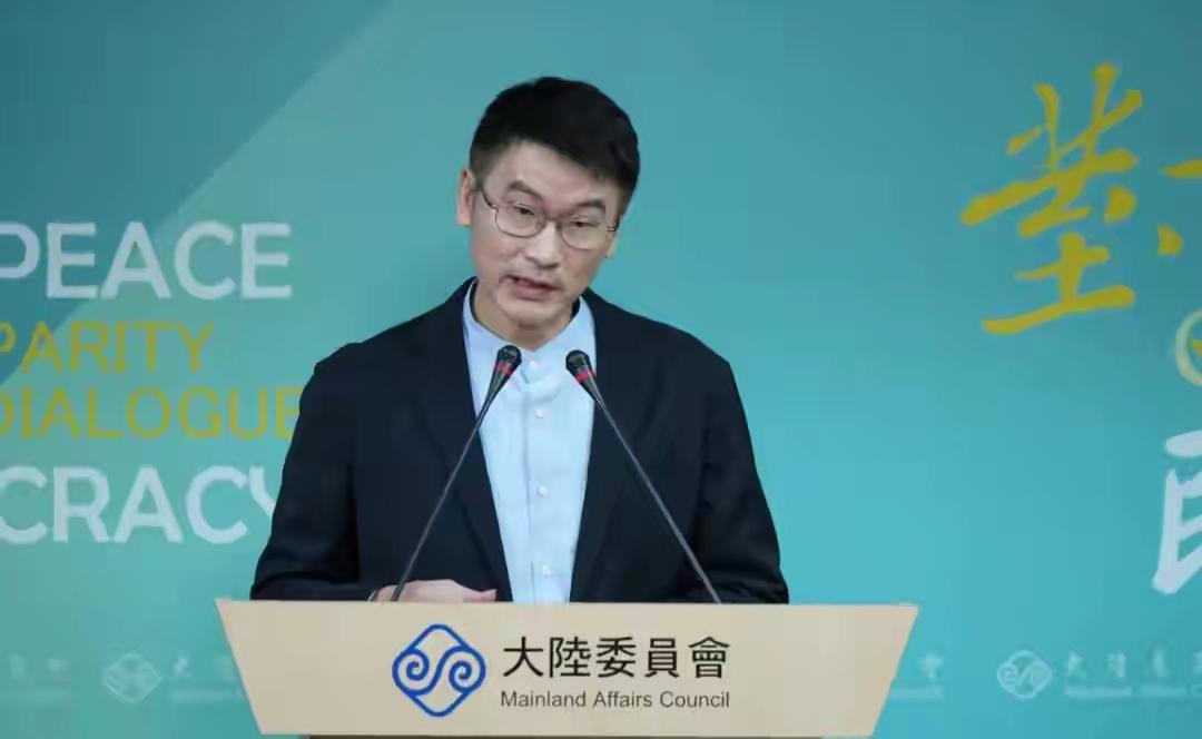 台湾陆委会已经沦为“独委会”！早点撤销算了！
 
国共两党智库论坛刚达成五大共识