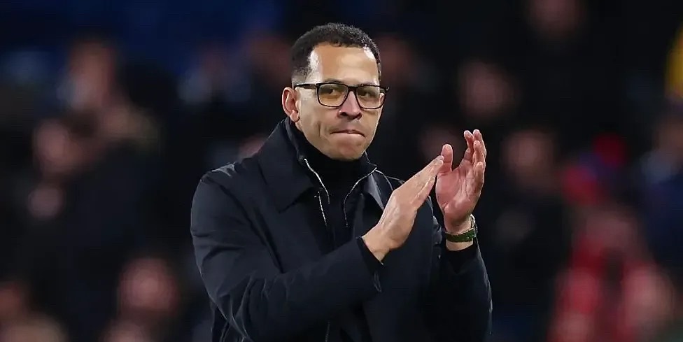 罗森尼尔原本与切尔西签约5年半，最终只履行了不到4个月便黯然下课。BBC为此剖析