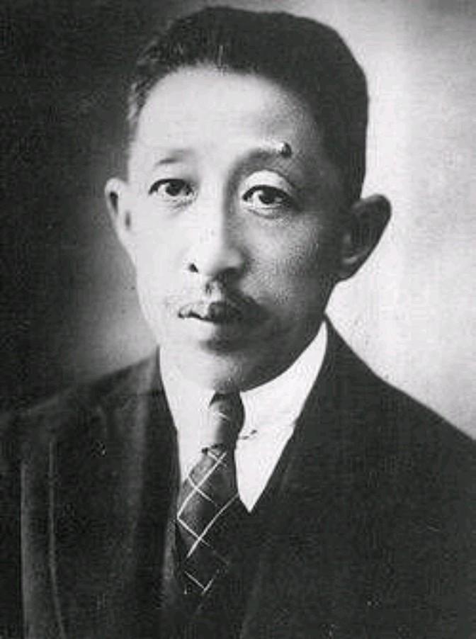 宋教仁是完全可以改变中国历史走向的人，不然，也不会有人费尽心机要除掉他了。
中国