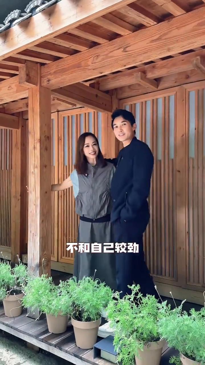 天天开心很重要，一定要保持一份快乐的心情，不和自己较劲，更不和生活较真。偶尔要糊