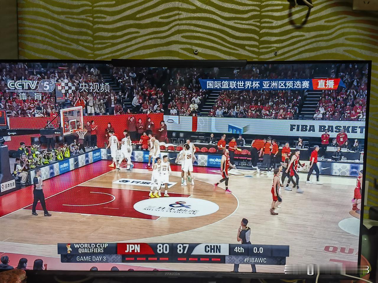 没有周琦，果然赢了！即使是面对如此卑劣的物种和脏透了的比赛环境！