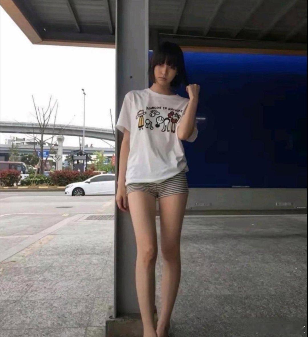 实话实说这是我见过最完美的腿型 ​​​