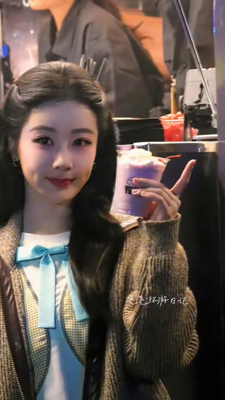 王亚飞杨紫化妆被吐槽昨天杨紫状态挺好的，也挺美的，下次还是妆造做得更合适一点吧，