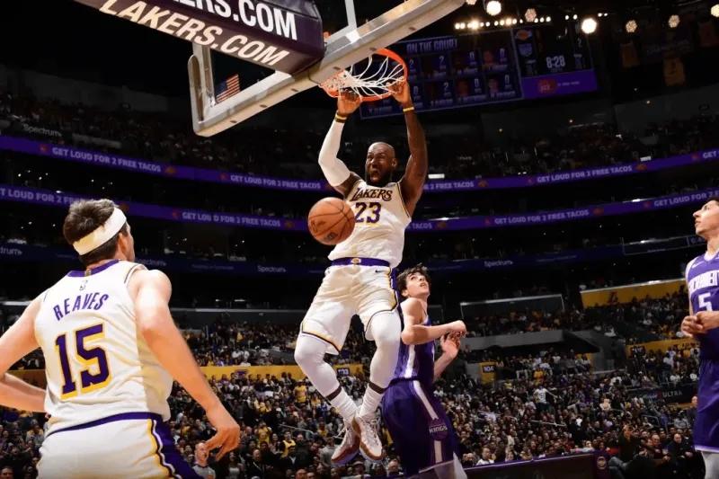 不然，怎么说，勒布朗•詹姆斯不仅仅只是一名篮球运动员，同时，还是一个精致利己的商