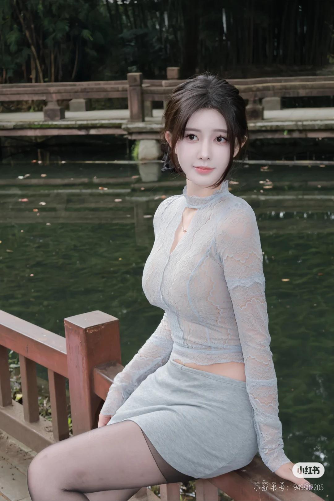 晒图笔记大赛美女穿搭写真