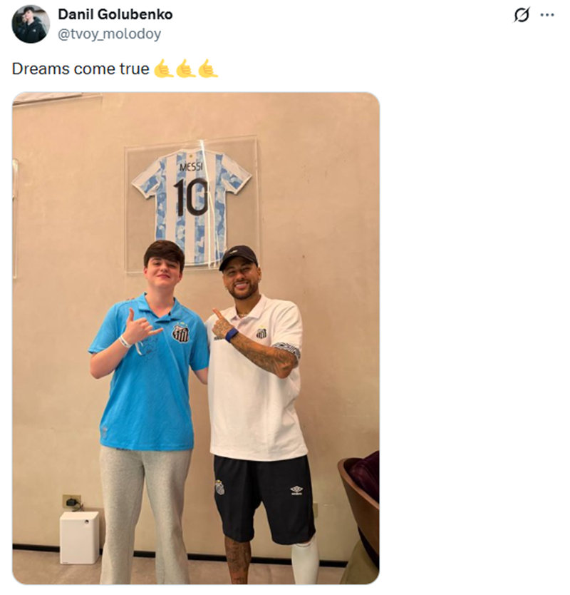 今天下午，FURIA明星狙击手molodoy在X发布了和足球巨星内马尔的合照，并