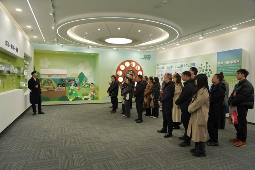 成都50个先进制造特色产业园 今年1-10月规上工业营收超过5000亿元


2