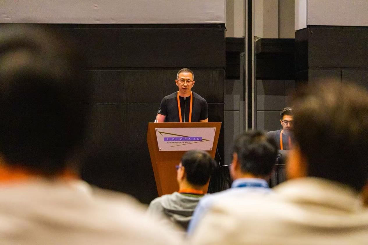CVPR2026上，刘先明分享了小鹏的进展，以及对基座模型的思考：小鹏的技术路径