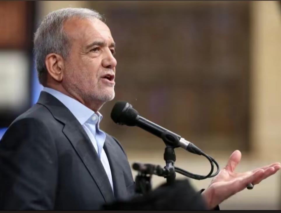 伊朗现在取得的成绩，我认为可以说是破天荒的牛，怎么夸都不为过。
伊朗面对两个国家