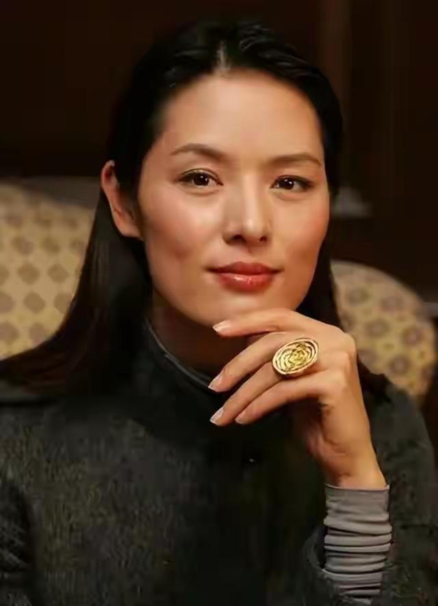 婚内惨遭背叛，她咬牙离婚逆袭身家过亿！多年以后前夫病危，第三者瘫痪，因果来得猝不