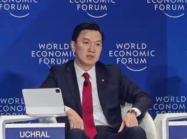 中俄天然气博弈变局：普京访哈布局备选通道，蒙古总理务实转向中国
 
六月大连夏季