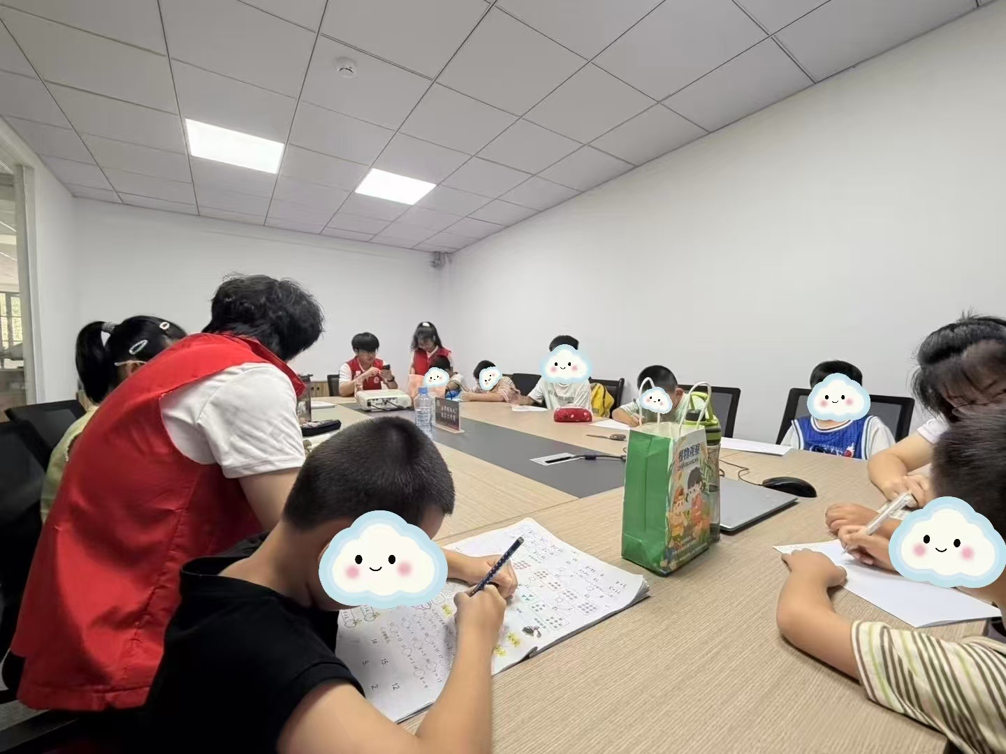 秦岭笑谈  扎根基层育新苗，知行同行助乡村教育振兴曲阜师范大学三下乡2026大学