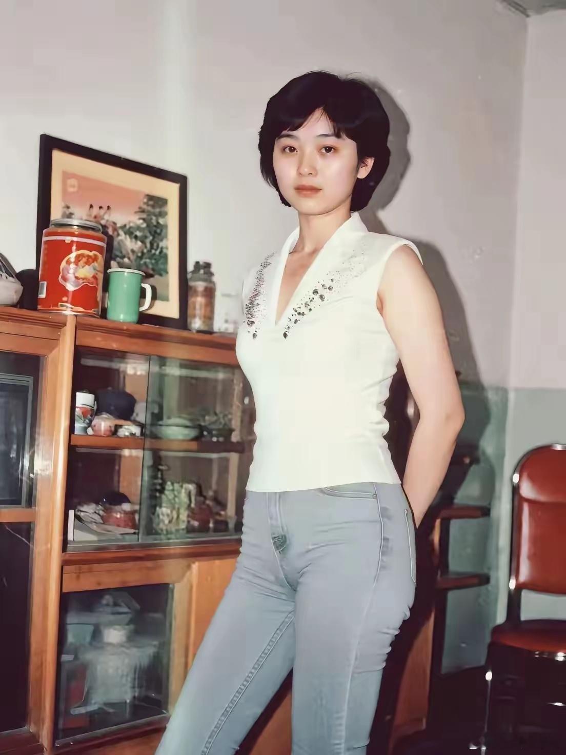 1992年，深圳的外贸企业白领。[鲜花] ​​​