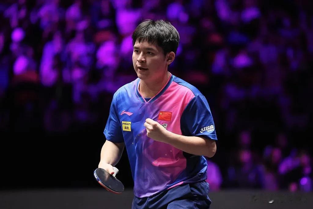 林诗栋从第二局打疯了，挺进32强

在WTT中国大满贯男单64强赛中，林诗栋在面