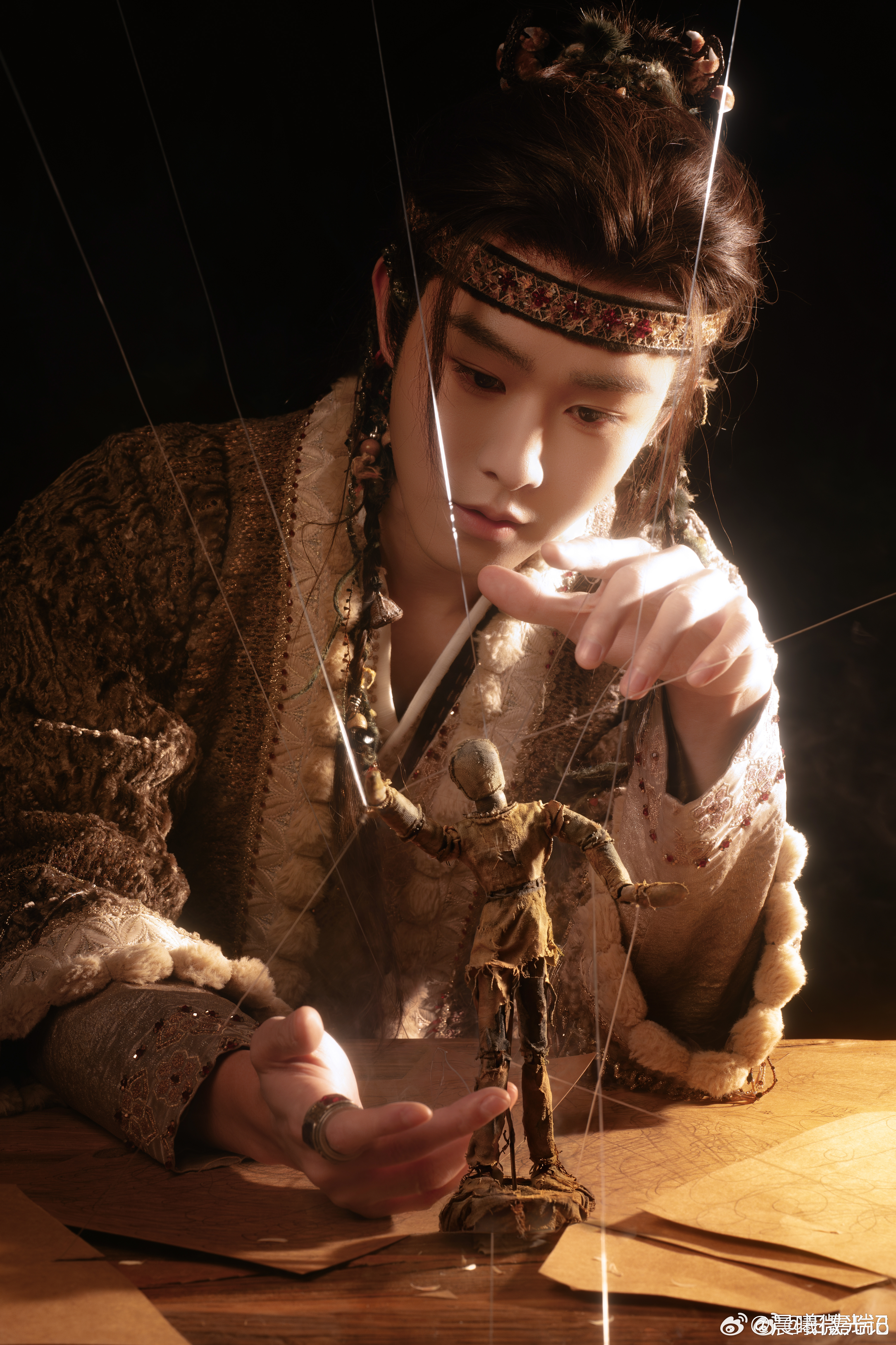 田嘉瑞木头人也有感情新奇设定戳中人心！龙神造物暗藏万般心事，木偶从冰冷躯壳生出温