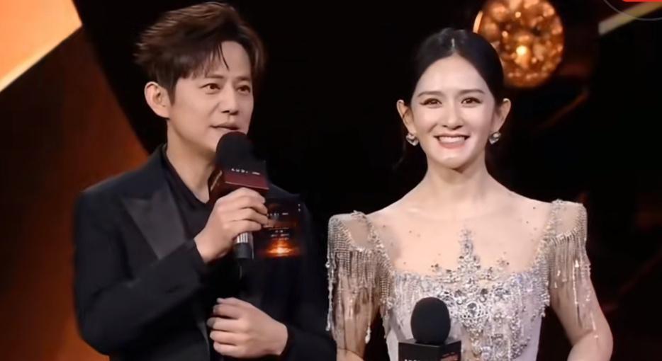 谢娜回应何炅谢娜同台主持都不记得“有一种友情叫何炅谢娜”这个词条上过多少次热搜，