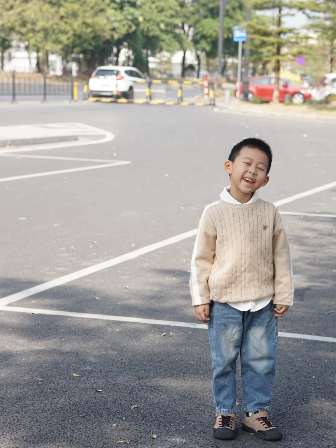 幼儿园门口的小朋友🥰🥰