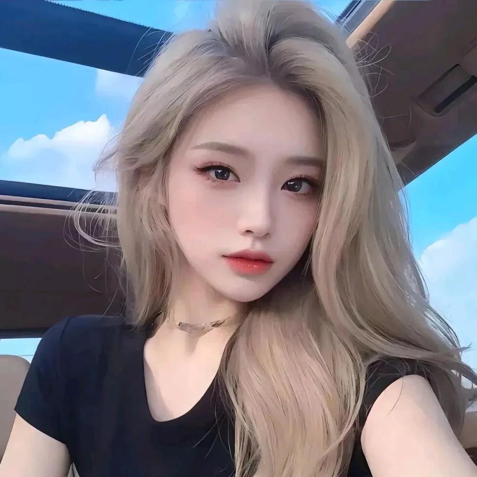 少女心满满，阳光下的美丽瞬间💖秋日少女照 明媚自拍 车内的美女 车后座自拍 车