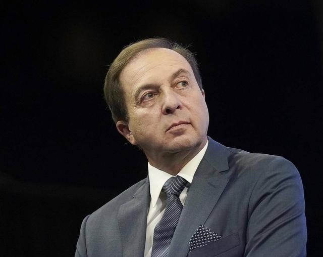 勇士的衰败，就是不断制造矛盾的结果!
勇士衰败，败于自己，败于矛盾，自己制造矛盾