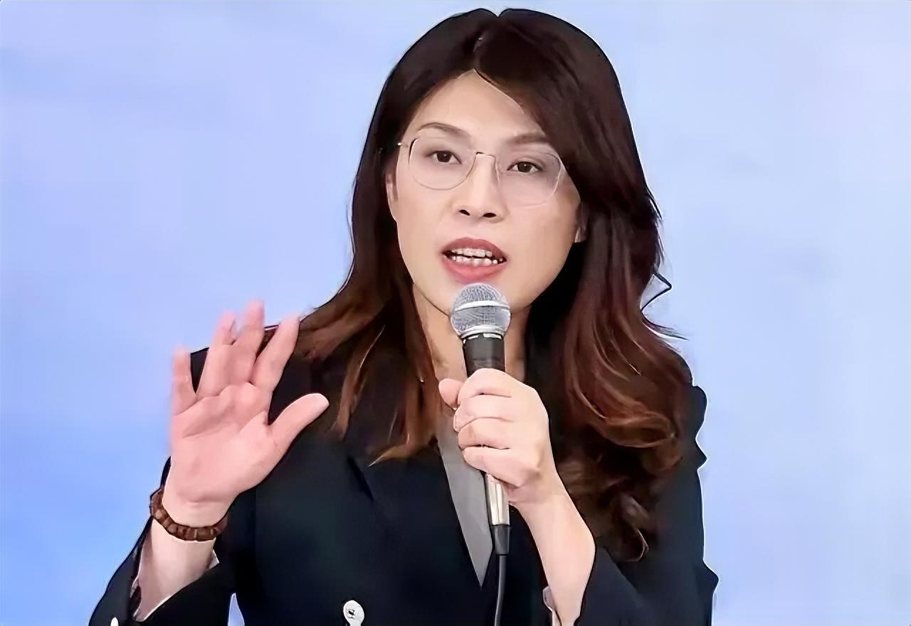 郑丽文即将访问大陆，其实她能做的事很多，有些话藏在心里很久了。

打开天窗说亮话