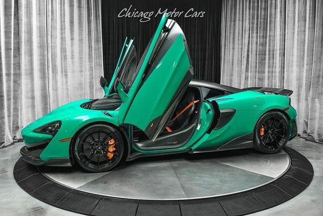 2019 McLaren 600LT Coupe Luminaire Green