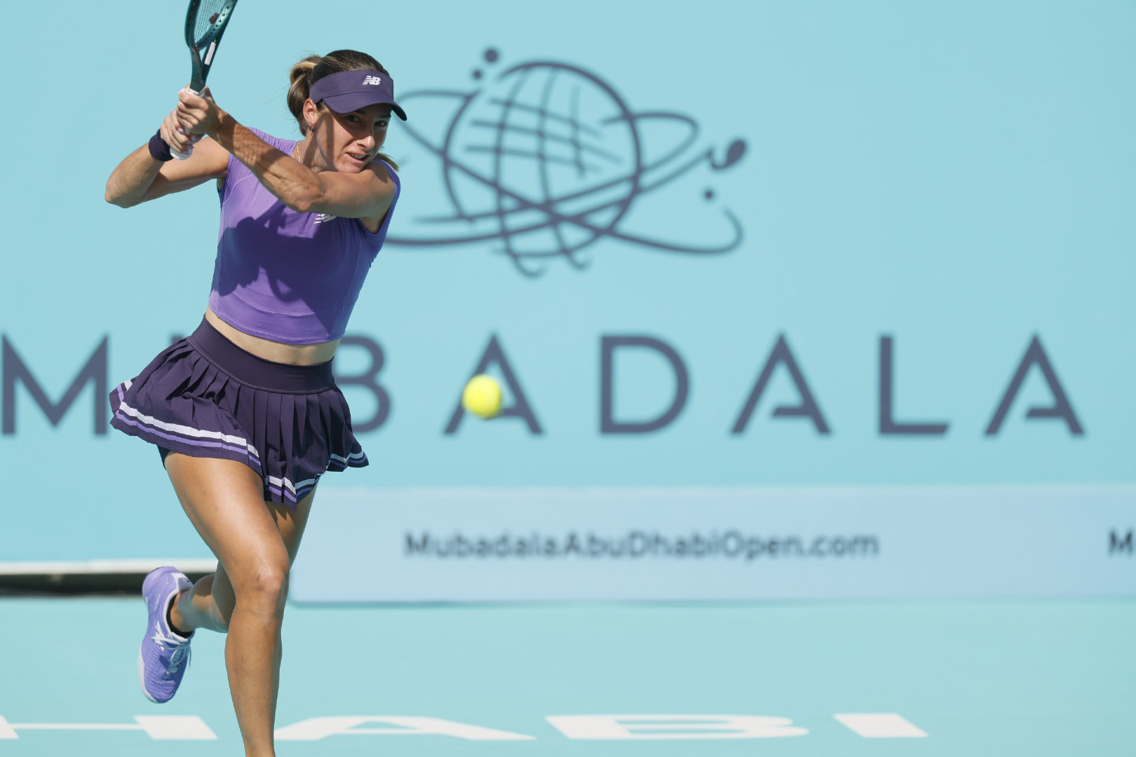 WTA500阿布扎比站第二轮，凯斯勒以6-3 6-2淘汰6号种子费尔南德斯，锁定