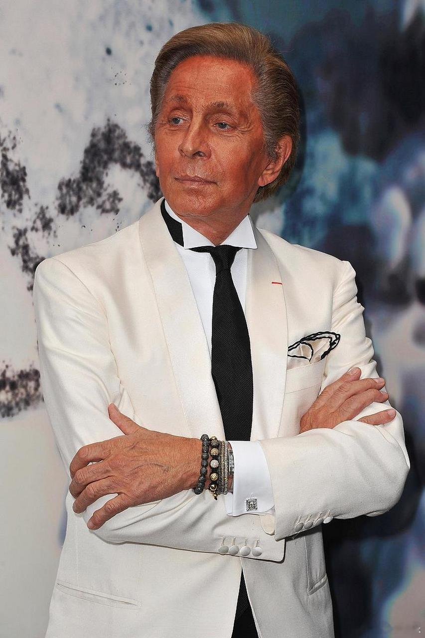 【范思哲阿玛尼华伦天奴均已离世 】华伦天奴去世意大利总理发文新华社罗马1月19日