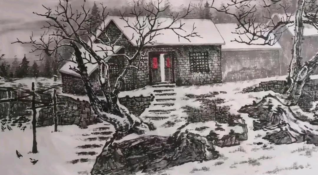 《雪径》
几间矮屋卧寒光，
石阶覆雪印微茫。
枯树瘦影横疏处，
远树含烟入苍凉。