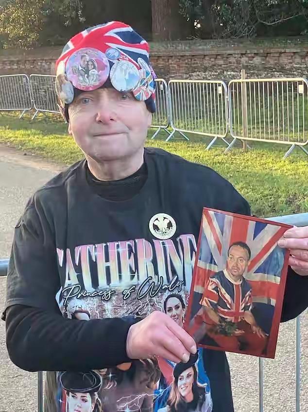 他的一句“黛安娜会为你感到骄傲的”
在这次的圣诞礼拜中有一个人在平安夜前一天晚上