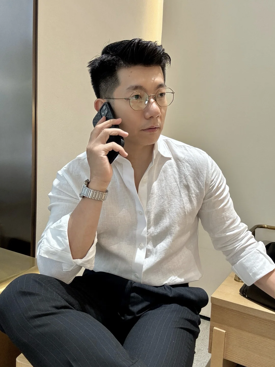 “下班状态切换键”：这套穿搭能让你从容赴约