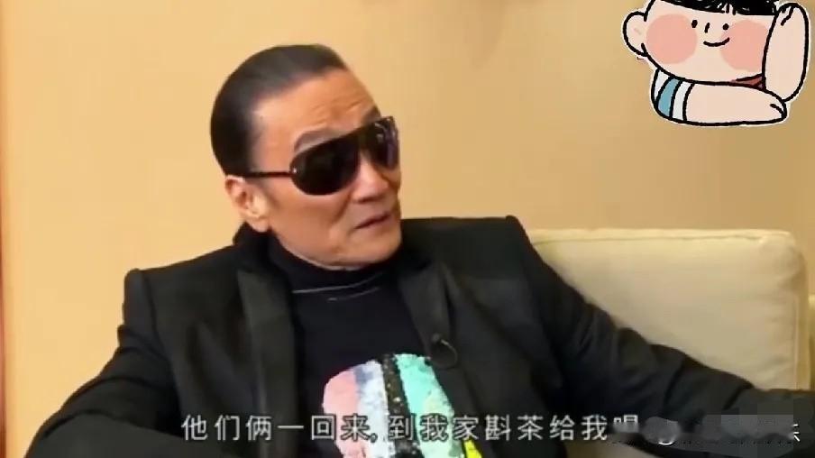 谢贤说谢霆锋带张柏芝回家斟茶给他们喝的时候，张柏芝哭着说，老婆可以有很多个，父母