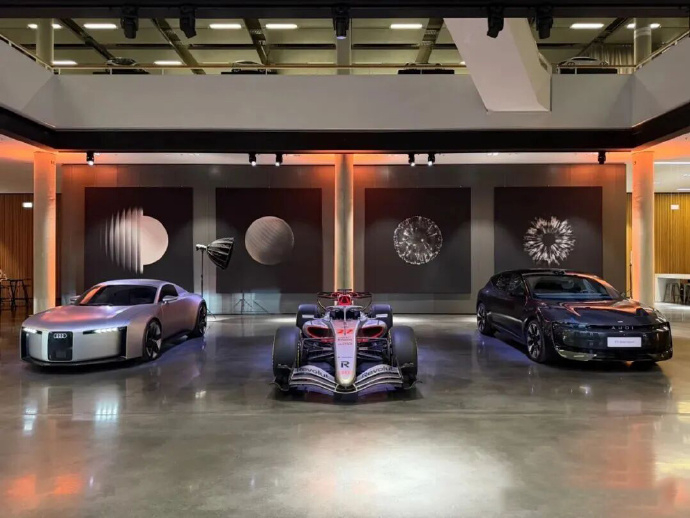 奥迪德国总部放了什么车 最近发现大众集团总把中国媒体带去德国，比如之前与众08是