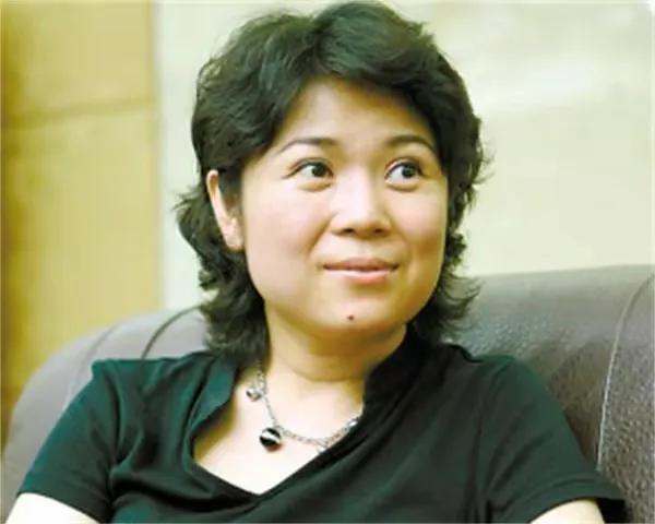 1999年，李敏病重住院。无奈之下，女儿孔东梅写信求助中央，哪成想，李敏得知后，