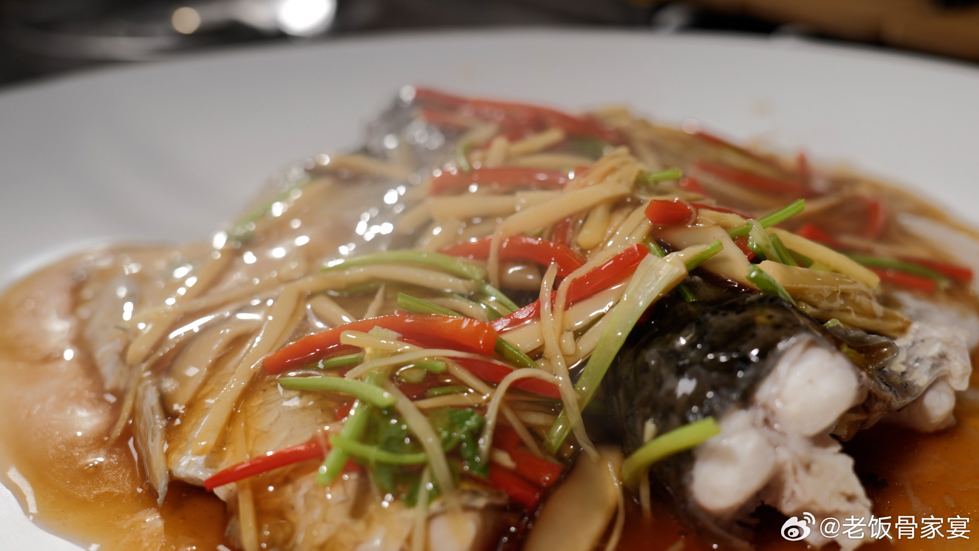 掐指一算，明天宜吃鱼[哇]明晚都少吃点嗷，留着肚子云吃鱼啊~老饭骨 好好吃饭 ​