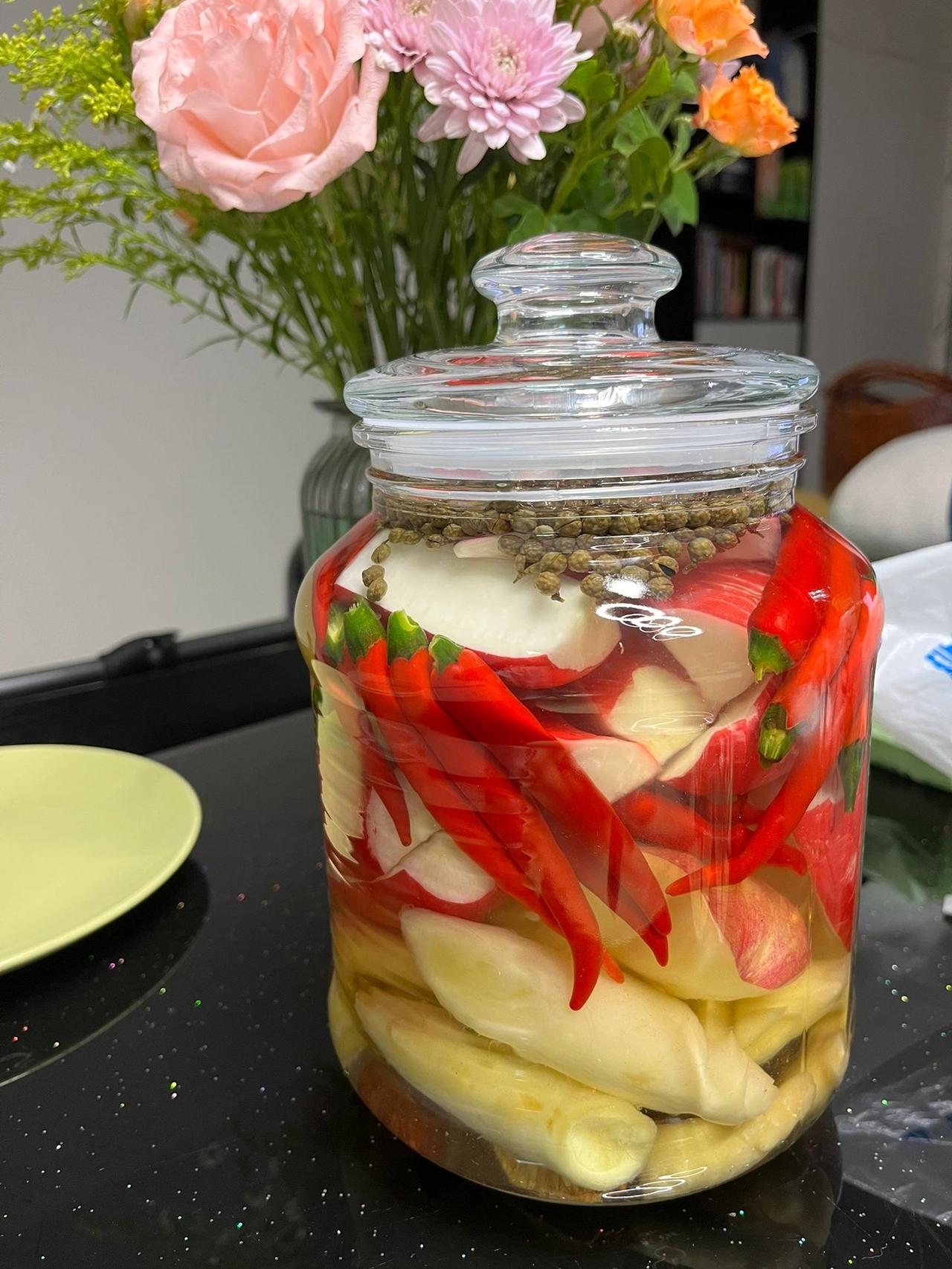 你们要的四川泡菜做法来啦！！！看看你们做的
想看看你们做的泡菜！
川菜必备，夏天