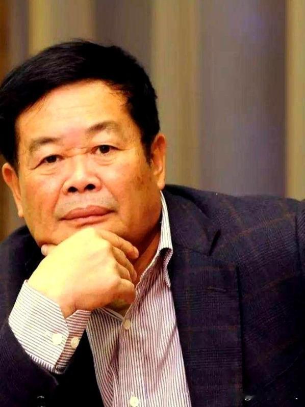 当年，曹德旺的女儿曹艳萍带男友叶舒回家见父母时，曹德旺一看这小伙子，就坚决不同意