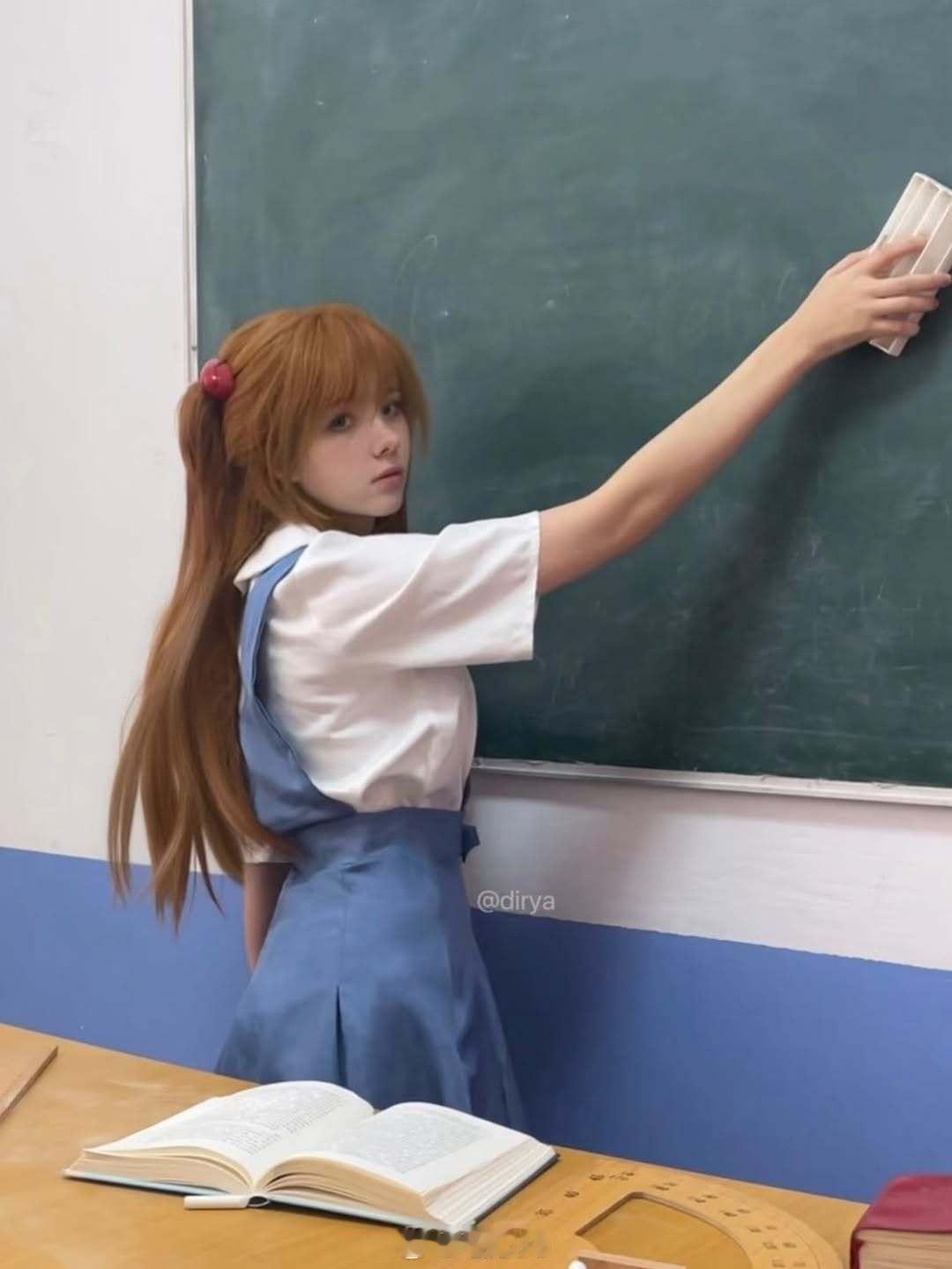 很适合cos老婆的coserevacosplay