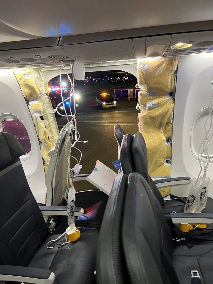 机门掉落窗户爆裂脱落的波音737Max9是两个月前刚交付的新机，这谁敢坐？美国的