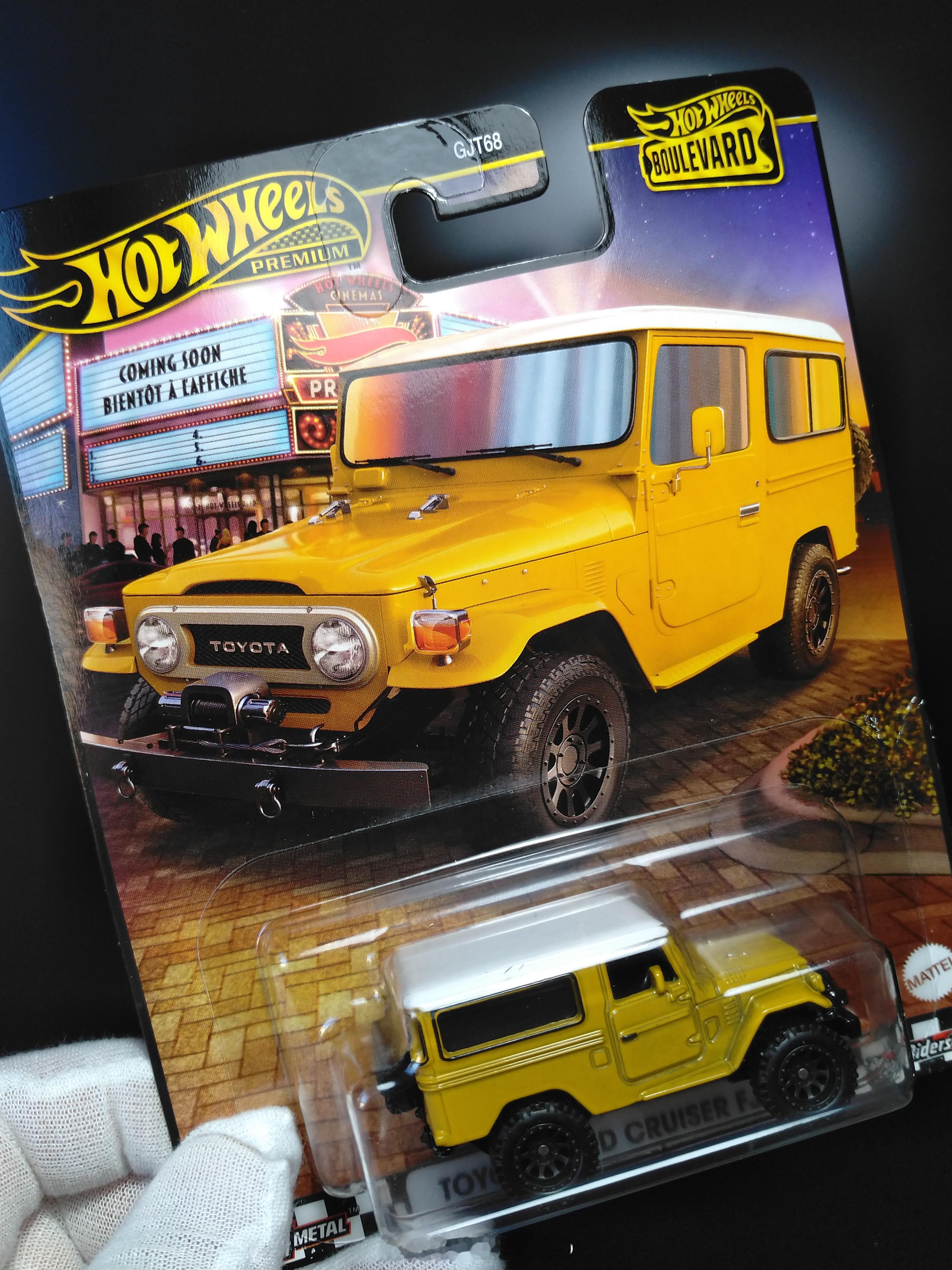 hotwheels风火轮丰田 今日份快乐到家，选择了黄色版，没要速激红色版，结果