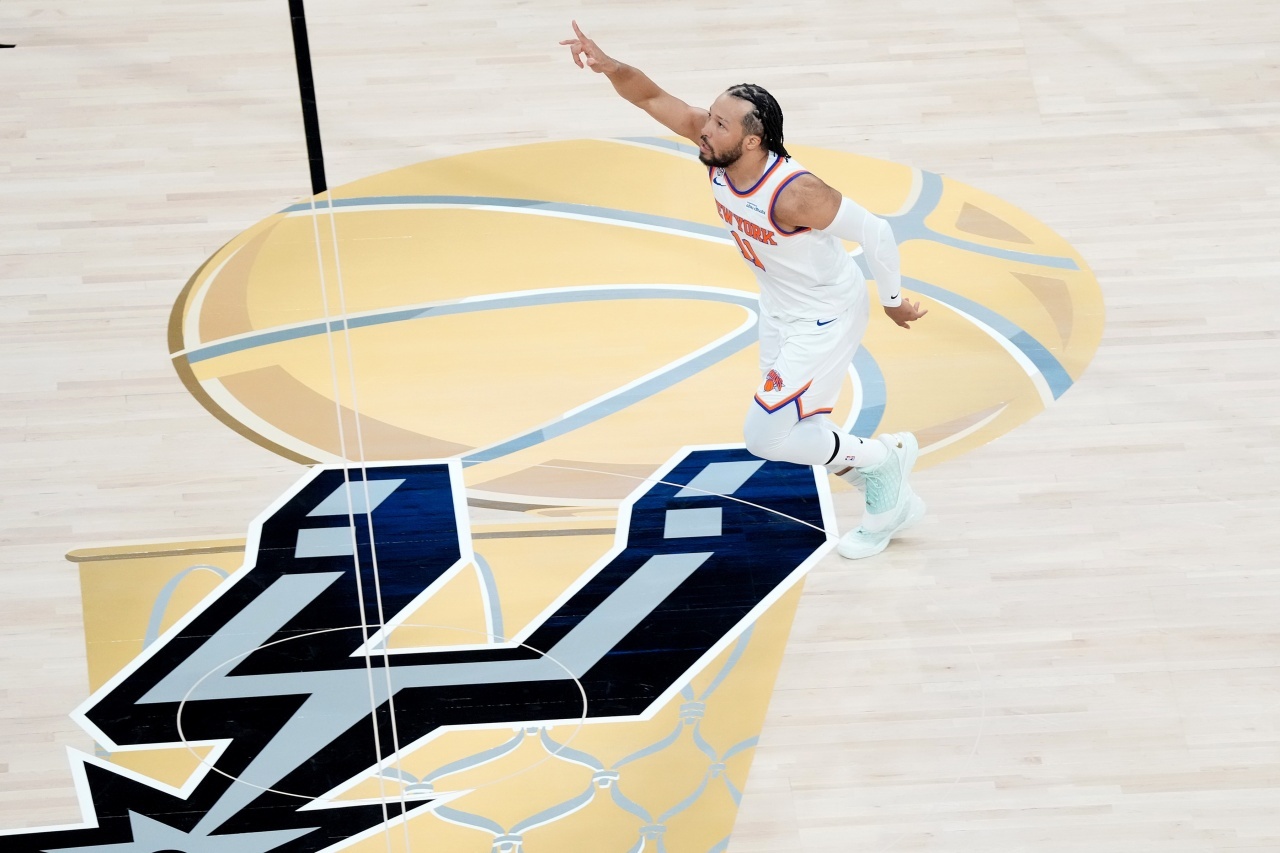 NBA总决赛马刺vs尼克斯据统计，布伦森成为2014年总决赛后第二位达到这种数据