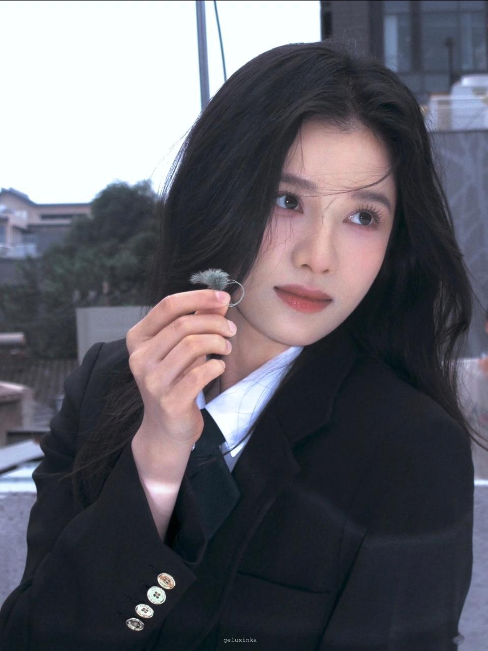 张婧仪学姐有种死缠烂打就能追到的感觉 ​​​
