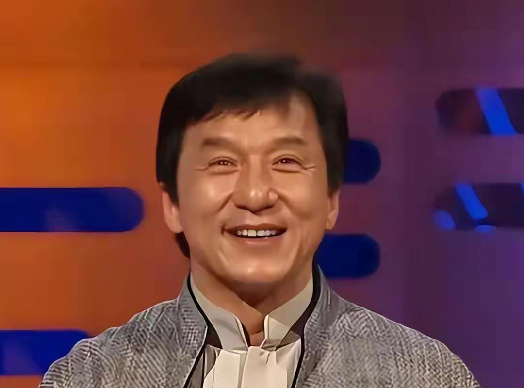 2009年，韩三平筹拍《建国大业》。成龙找到韩三平，兴高采烈地说:“我要演毛主席