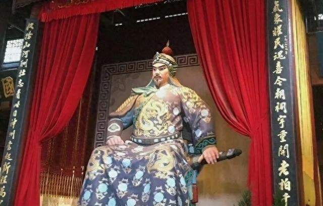 25岁两箭射穿金军旗手，800骑兵冲垮50万大军，正史里的岳飞到底多猛，演义都不敢这么写！