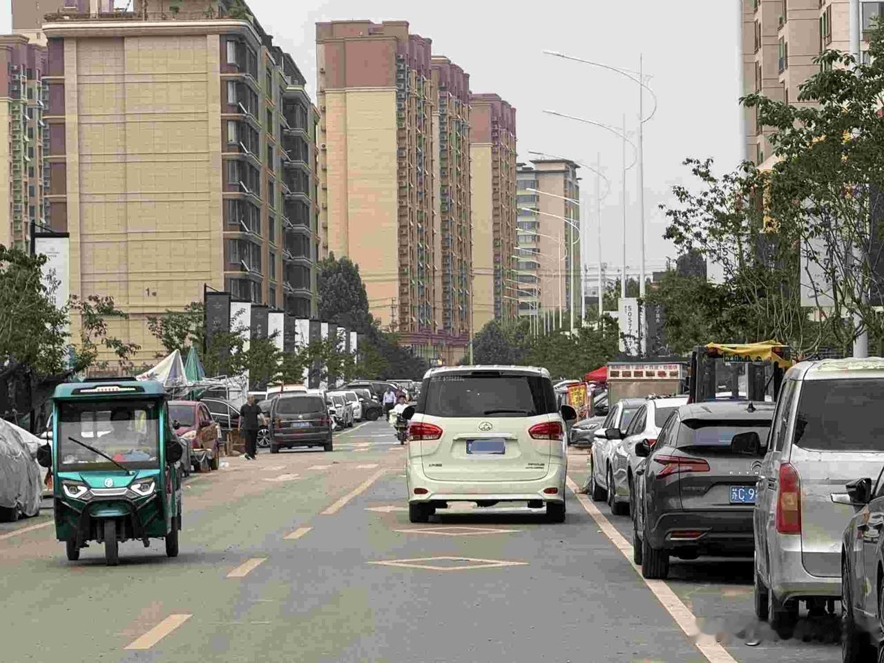 【任城一路段两年未交付 监管衔接遭质疑】据闪电新闻客户端消息，济宁市任城区建设北
