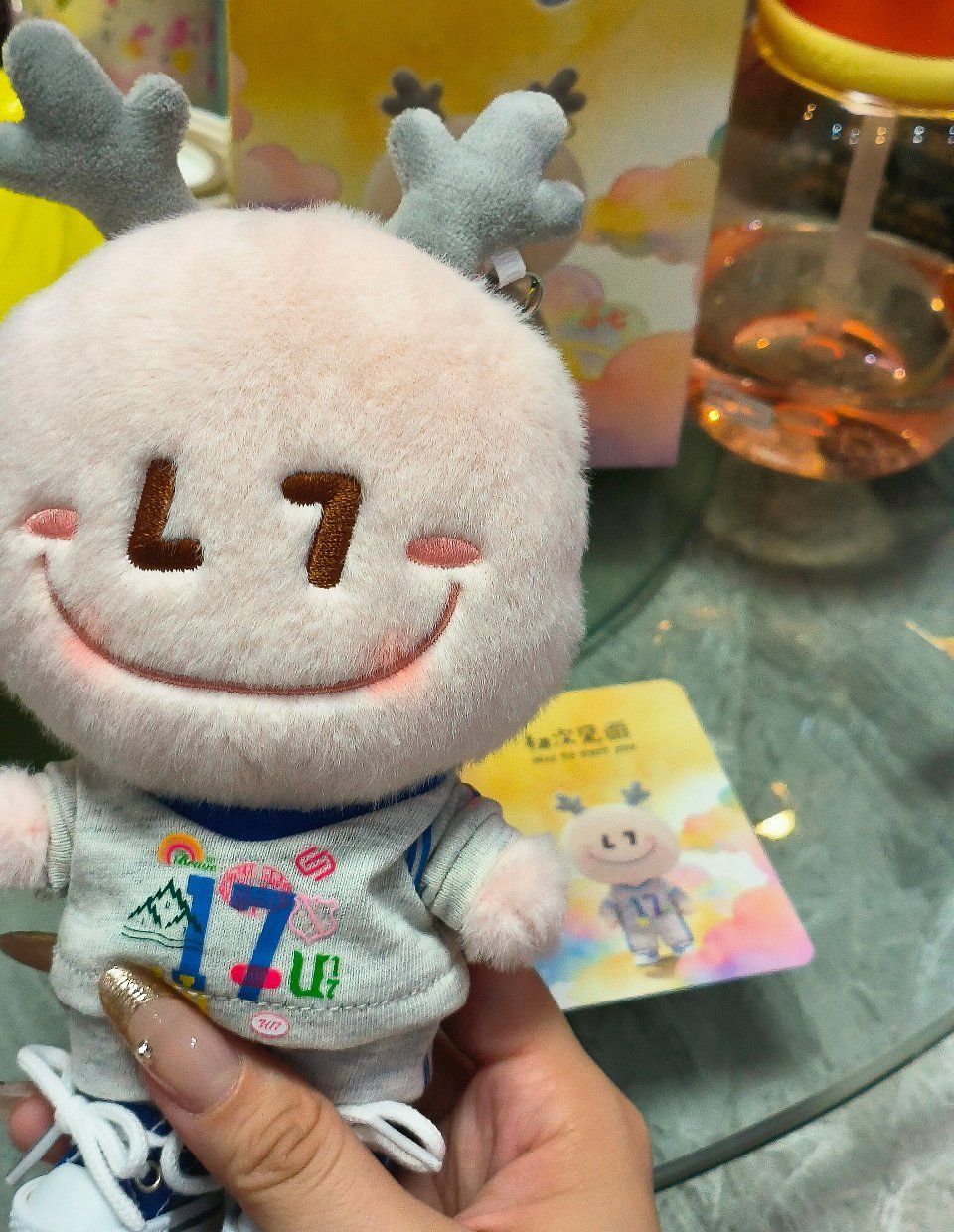 虽然很晚了但是大家走过路过能不能说一句 晚安鹿小七😋毕竟是77亲手接送的鹿家第